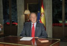 El rey emérito Juan Carlos I comunica al rey Felipe VI su decisión de abandonar España