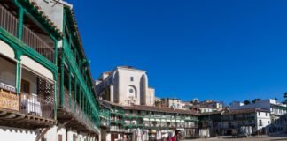 Díaz Ayuso impulsa el turismo de proximidad con la nueva web promocional de Villas de Madrid