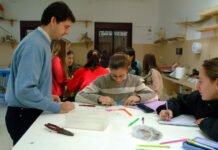 Educación suma en Andalucía 8.000 profesionales de refuerzo a la red pública con 4.000 nuevos docentes