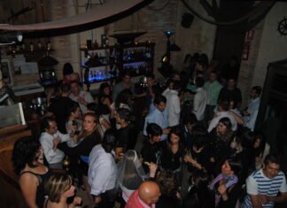 Castilla-La Mancha decreta el cierre de discotecas, clubes y locales dedicados al ocio nocturno como medidas para frenar la expansión de casos por COVID-19