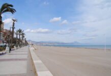 Turismo ofrece información de las playas de Alicante mediante una web y un código QR