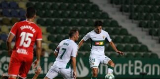 El edil de Seguridad felicita a la afición del Elche por su comportamiento y le anima a seguir el posible ascenso desde casa