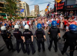 Libertad para un policía nacional de Benidorm acusado de siete delitos tras casi cincuenta días en prisión