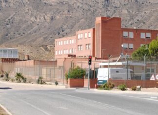 La Policía Nacional detiene a una persona por cometer diez robos con violencia en el mismo barrio de Alicante