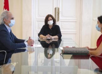 Díaz Ayuso se reúne con el sindicato de enfermería SATSE Madrid