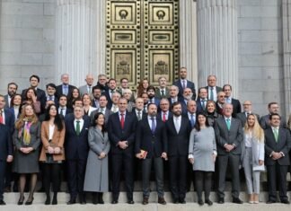 Vox continuaría haciendo historia entrando en el Parlamento de Cataluña con cuatro escaños