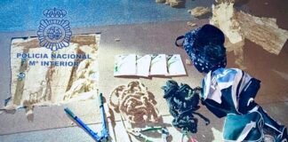 La Policía Nacional ha impedido que se produjera un robo en un conocido establecimiento comercial de Elche por el método del butrón