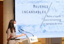 La Reina Letizia reconoce la labor de las mujeres emprendedoras latinoamericanas