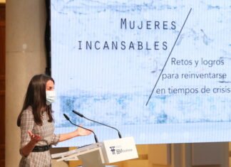 La Reina Letizia reconoce la labor de las mujeres emprendedoras latinoamericanas