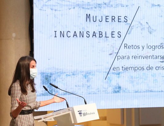 La Reina Letizia reconoce la labor de las mujeres emprendedoras latinoamericanas