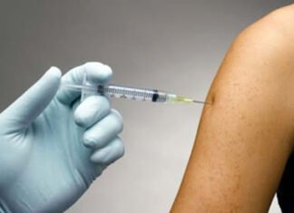 Salud advierte en la Región de Murcia de la importancia de vacunarse contra la gripe este año por la coincidencia con la covid