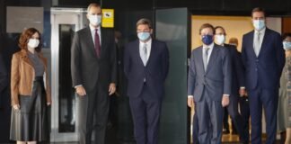 Díaz Ayuso asiste a los Premios Autónomos del Año de ATA, presidido por el Rey de España