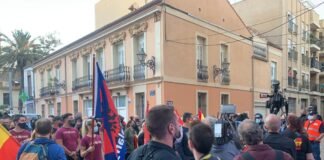 La Falange y España 2000 demostraron con éxito en Benimaclet su amor por España