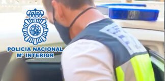 La Policía Nacional detiene en Torrevieja a un estafador huido de la justicia que utilizaba internet para engañar a sus víctimas