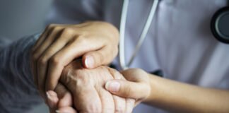 Un total de 26 trabajadores de residencias de mayores se contagian de covid en la Comunitat Valenciana en sólo 24 horas