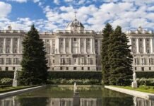 Díaz Ayuso exige al Gobierno socialcomunista la puesta en marcha de medidas para la reactivación del sector turístico