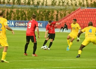 Arrancó la Liga en el Olímpico Camilo Cano con empate entre La Nucía y el Orihuela