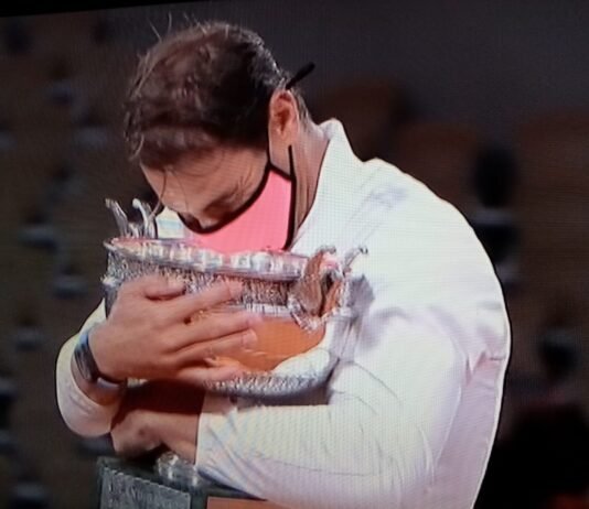Un ciclón llamado Rafa Nadal arrolla a Djokovic en la Gran Final de Roland Garrós