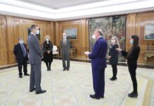 El Rey de España recibe en Zarzuela a la Junta de Gobierno del Ateneo de Madrid en su bicentenario
