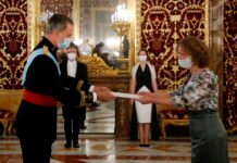 El Rey Felipe VI ha recibido en Palacio Real las Cartas Credenciales de siete embajadores de otros tantos países del mundo