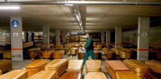 Sanidad anuncia hoy 1.623 muertos más de covid tras presiones de organismos internacionales