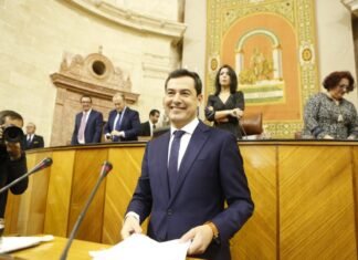 El presidente andaluz anuncia una inyección de 50.000.000 € más para reforzar la sanidad en todo el territorio de Andalucía