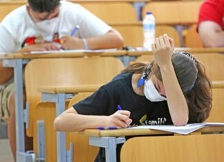 Sanidad confina la residencia universitaria ‘Ausias March’ de València tras detectar 72 casos positivos