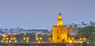 Moreno destaca que los presupuestos de Andalucía son la oportunidad para estar a la altura de una situación extraordinaria