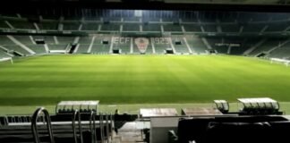 El Estadio Martínez Valero prepara el nuevo sistema de iluminación que exige el fútbol de élite