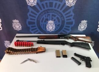 La Policía Nacional detiene a un clan gitano en Elche por cometer presuntamente cinco delitos de extorsión mediante amenazas con armas de fuego