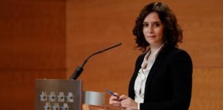 Díaz Ayuso pide a la Unión Europea que valide los test COVID-19 en las farmacias