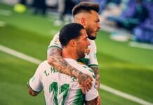 El Elche C.F. empata en Valencia y ya suma la mitad de los puntos disputados en Liga
