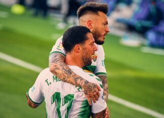 El Elche C.F. empata en Valencia y ya suma la mitad de los puntos disputados en Liga