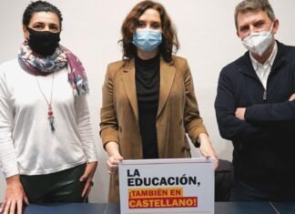 Díaz Ayuso defiende en Barcelona a empresarios, las familias, el español y la libertad educativa
