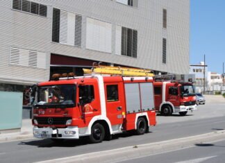 El Ayuntamiento de Alicante refuerza los medios del cuerpo de bomberos con la adquisición de una autobomba ligera