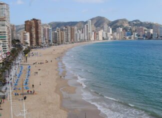 Vox recuerda que el sector hostelero de España se hunde un 30% ante las nuevas restricciones