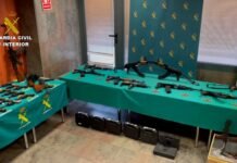La Guardia Civil interviene en Málaga un arsenal de armas del narcotráfico