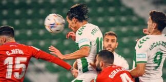 El Elche pincha ante el Granada y se coloca tres puntos por encima del colista de Primera