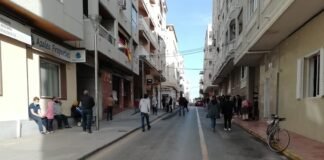 Tres agentes de la Policía Nacional han resultado heridos en Torrevieja por hacer cumplir la normativa COVID-19 en una oficina de documentación