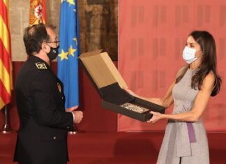 Su Majestad la Reina Doña Letizia recibió en audiencia a una representación de la Policía Local de Valencia