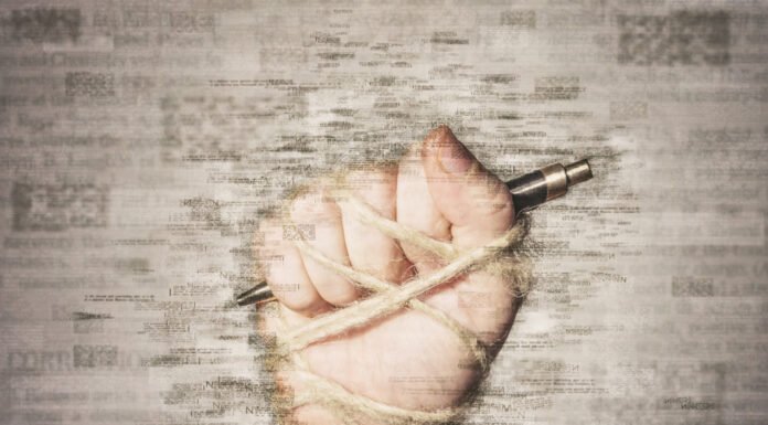 El Parlamento Europeo alerta de intentos de silenciar las críticas y el pluralismo de los medios