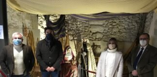 Las Cofradías de Semana Santa de Alicante dan vida a la Navidad montando un Portal de Belén en una casa de la huerta alicatina
