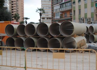 La actividad privada en España vuelve a caer de forma preocupante y desciende al peor dato desde mayo