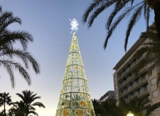 La Policía Local de Alicante evitará aglomeraciones y tendrá mayor control de los aforos en la ciudad durante la Navidad