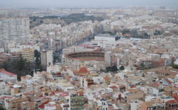 Alicante inyecta 600.000 euros en la reforestación del Monte Tossal y lograr con ello un pulmón verde
