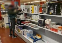 La Guardia Civil detiene en varias provincias de España a 18 personas por más cien estafas nigerianas en internet