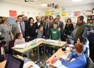 Artículo del presidente Emiliano García-Page con motivo del Día Internacional de la Educación, «La educación sí se ve»