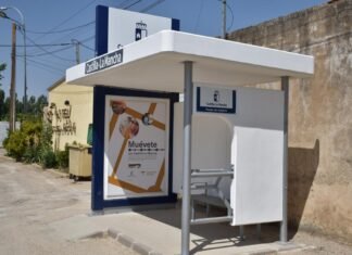 El Gobierno de Castilla-La Mancha firma el nuevo contrato de mantenimiento de hitos y marquesinas con una inversión cercana a los 900.000 euros