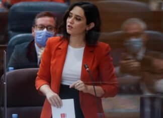 Díaz Ayuso anuncia que la Comunidad de Madrid entregará dos mascarillas FFP2 gratuitas para mayores de 65