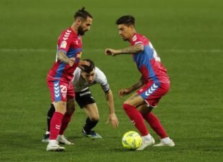 El Elche cae en Mestalla y afición y peñas piden medidas para evitar el descenso a Segunda